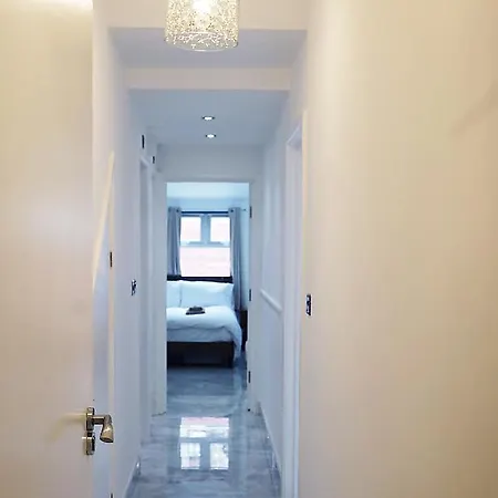 Luxury London Garden Home Sleep 7, 2 Mins To Metro Exterior photo