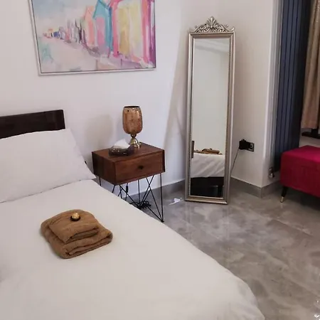 Luxury London Garden Home Sleep 7, 2 Mins To Metro Exterior photo